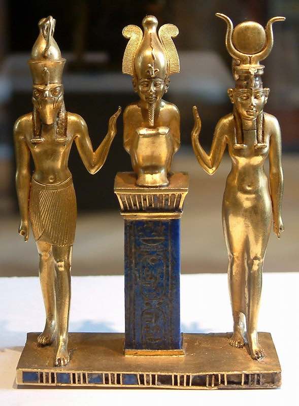 Liebeszauber mit Bezug auf Isis und Osiris: Das Bild zeigt eine Skulptur, in der Osiris und Isis nebeneinander dargestellt sind.